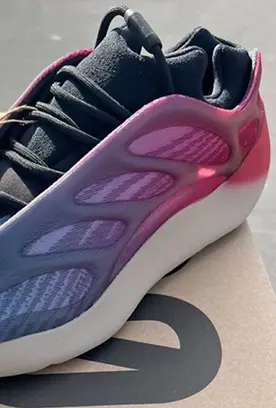 Adidas Yeezy 700 V3